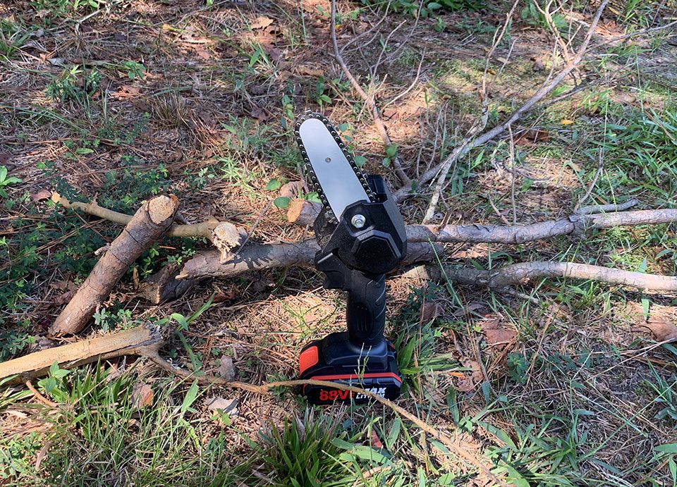 haxsaw review compact electric chainsaw